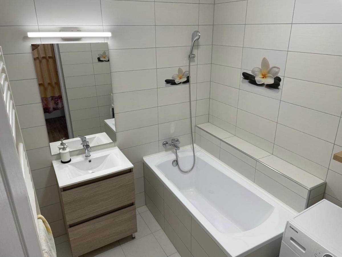 Pingvin Cukraszda Apartman Balatonmáriafürdő Εξωτερικό φωτογραφία